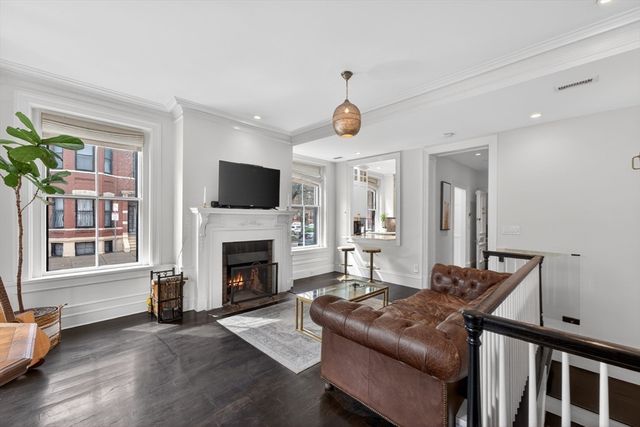 12 Hereford 2, Boston, MA 02115