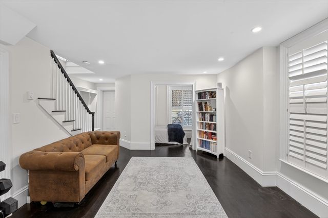 12 Hereford 2, Boston, MA 02115