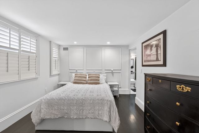 12 Hereford 2, Boston, MA 02115