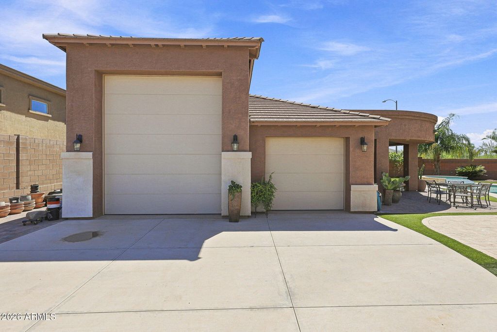 10543 W ELECTRA Lane, Peoria, AZ 85383 — photo 2
