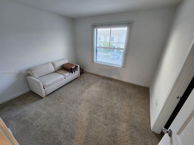 326 NE 1st Dr, Florida City, FL 33034