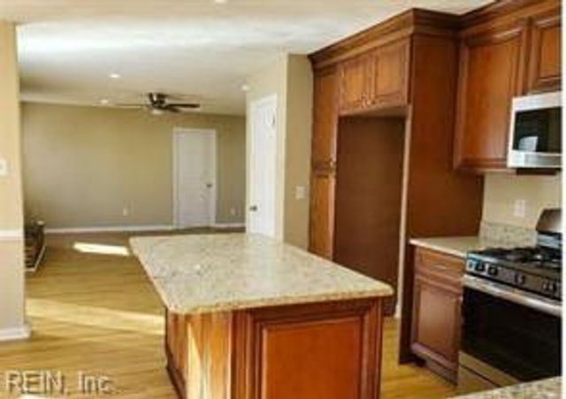 732 Norman WAY, Chesapeake, VA 23322