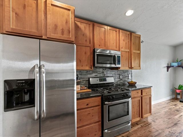 2434 Carriage Dr, Milliken, CO 80543