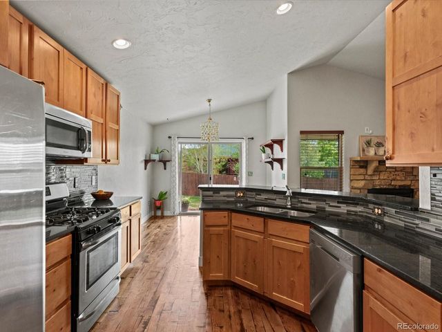 2434 Carriage Dr, Milliken, CO 80543