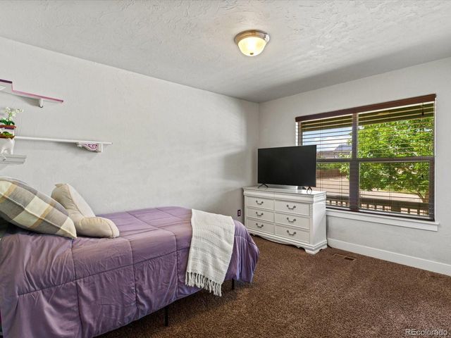 2434 Carriage Dr, Milliken, CO 80543