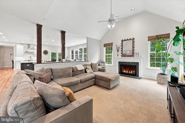 1231 SPLIT RAIL DR, Garnet Valley, PA 19060