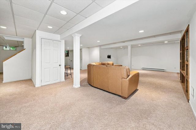 1231 SPLIT RAIL DR, Garnet Valley, PA 19060