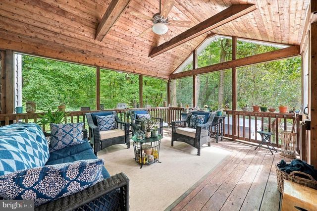 1231 SPLIT RAIL DR, Garnet Valley, PA 19060