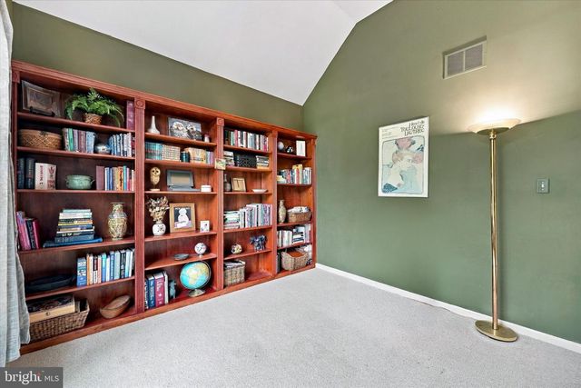 1231 SPLIT RAIL DR, Garnet Valley, PA 19060