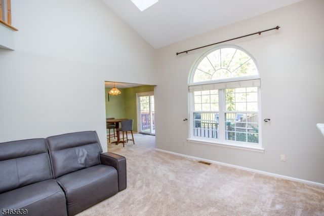 3 Munsee Trl, Branchburg Twp., NJ 08876
