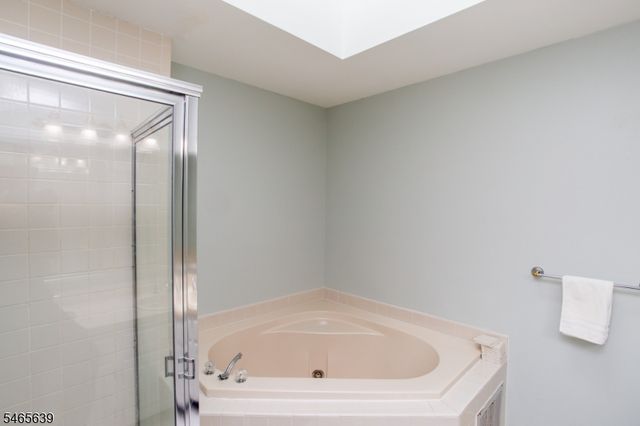 3 Munsee Trl, Branchburg Twp., NJ 08876