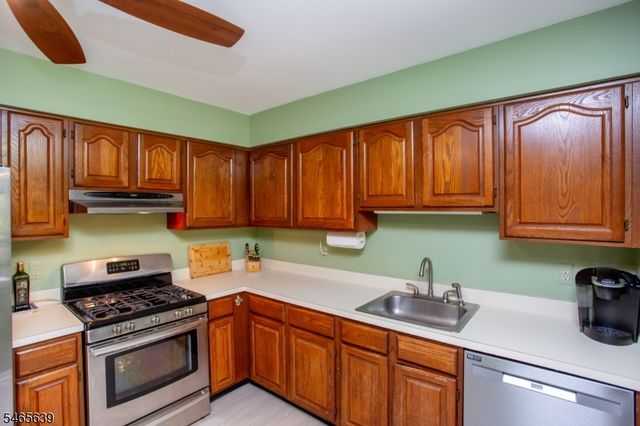 3 Munsee Trl, Branchburg Twp., NJ 08876
