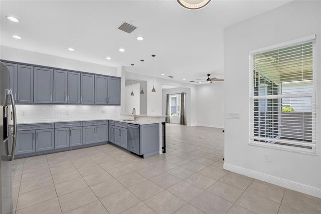 31142 LINDENTREE DRIVE, Wesley Chapel, FL 33543