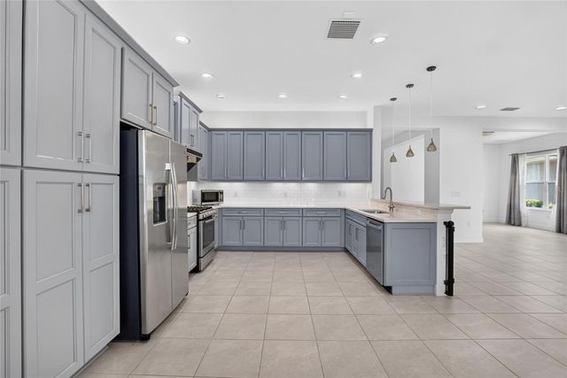 31142 LINDENTREE DRIVE, Wesley Chapel, FL 33543