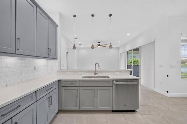 31142 LINDENTREE DRIVE, Wesley Chapel, FL 33543