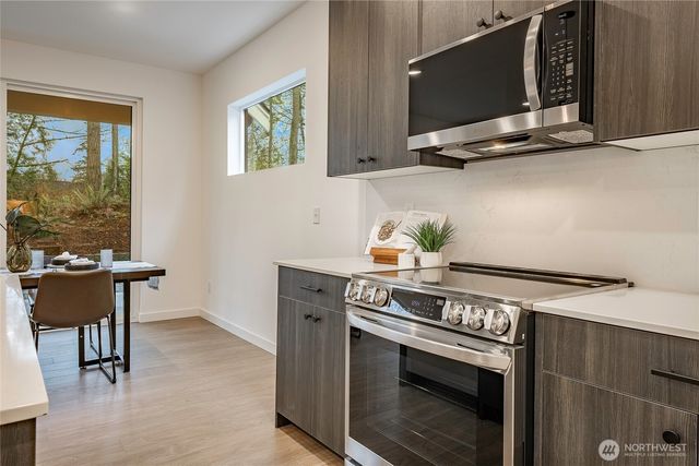 2993 Cedar View Way, Blaine, WA 98230