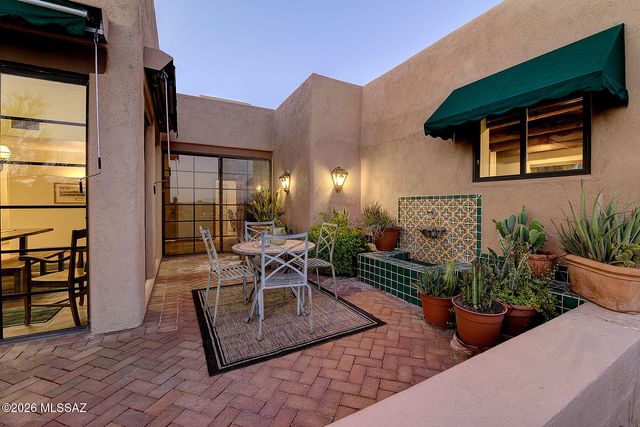 6031 E Country Club Vista Drive, Tucson, AZ 85750