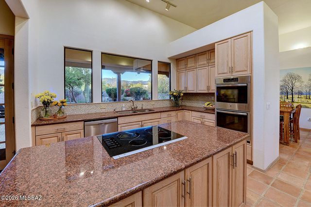 6031 E Country Club Vista Drive, Tucson, AZ 85750