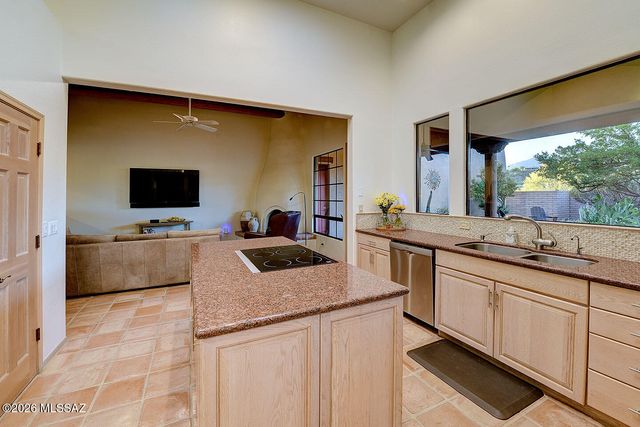 6031 E Country Club Vista Drive, Tucson, AZ 85750
