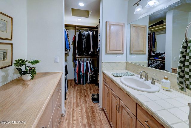 6031 E Country Club Vista Drive, Tucson, AZ 85750