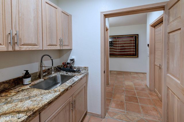 6031 E Country Club Vista Drive, Tucson, AZ 85750