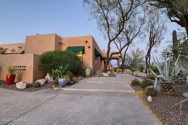 6031 E Country Club Vista Drive, Tucson, AZ 85750