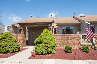 61962 Yorktown Drive 2, South Lyon, MI 48178