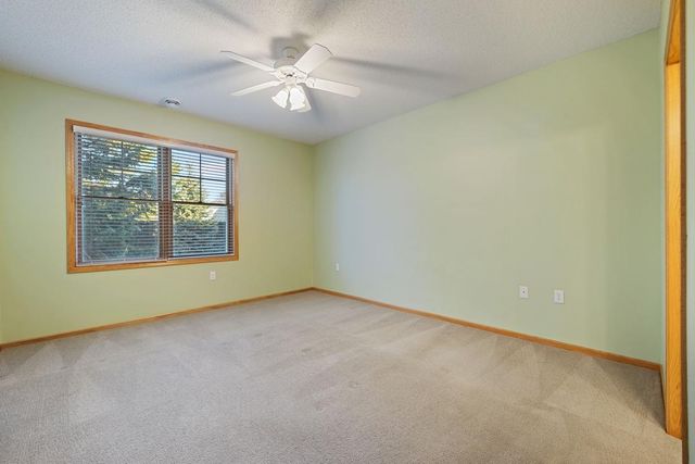 326 Hayes Drive 38, Hastings, MN 55033