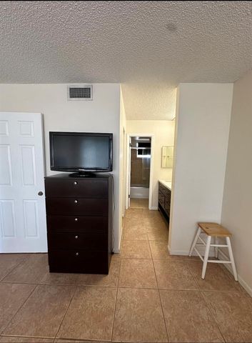 6770 Royal Palm Boulevard 207l, Margate, FL 33063