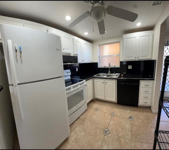 6770 Royal Palm Boulevard 207l, Margate, FL 33063