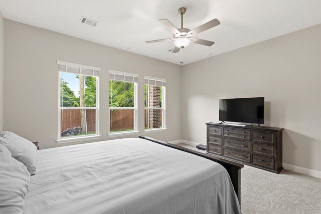 943 Richard Pittmon Drive, Desoto, TX 75115