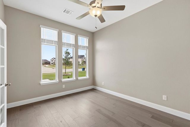 943 Richard Pittmon Drive, Desoto, TX 75115