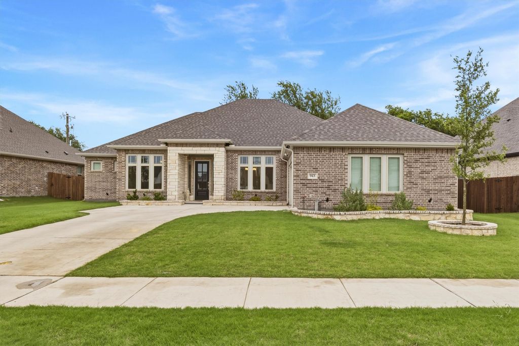 943 Richard Pittmon Drive, Desoto, TX 75115