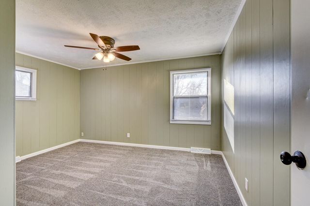 3325 AVENUE I, Council Bluffs, IA 51501