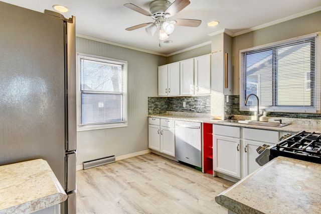 3325 AVENUE I, Council Bluffs, IA 51501