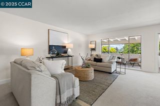 2200 Pine Knoll Dr 11, Walnut Creek, CA 94595