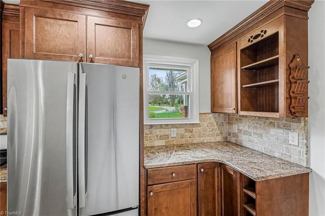 600 N Elam Avenue, Greensboro, NC 27408