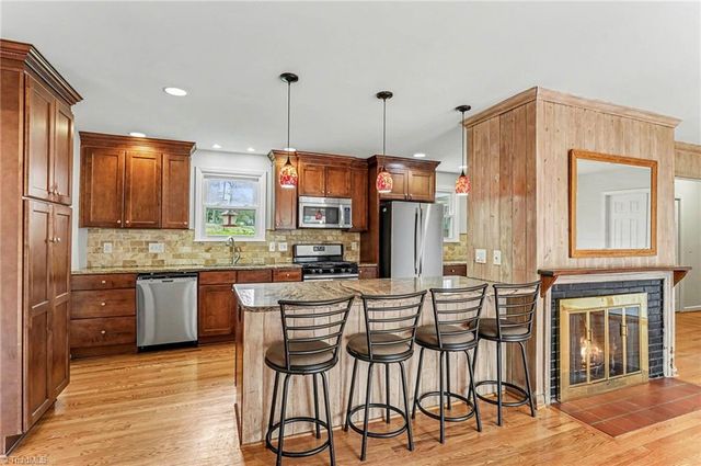 600 N Elam Avenue, Greensboro, NC 27408