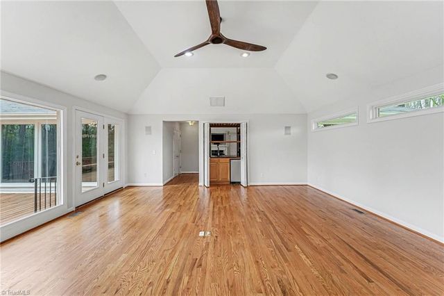 600 N Elam Avenue, Greensboro, NC 27408