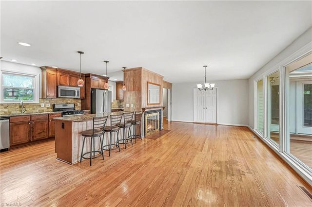 600 N Elam Avenue, Greensboro, NC 27408