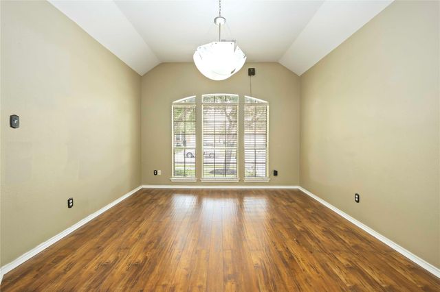 2019 Shore Breeze Drive, Pearland, TX 77584