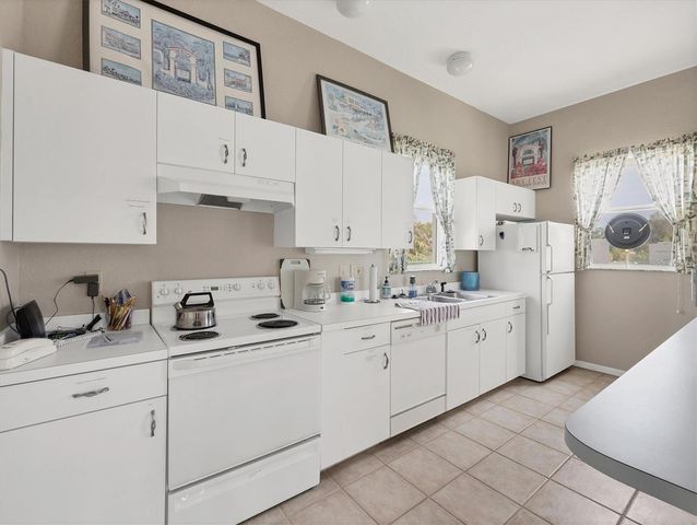 5016 E SEAGRASS DRIVE, Venice, FL 34293