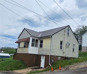 23 Cross St, Burgettstown Boro, PA 15021
