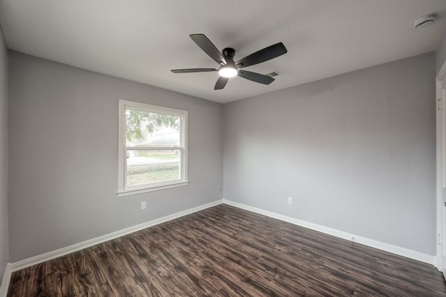 513 Barkley Street, Houston, TX 77022