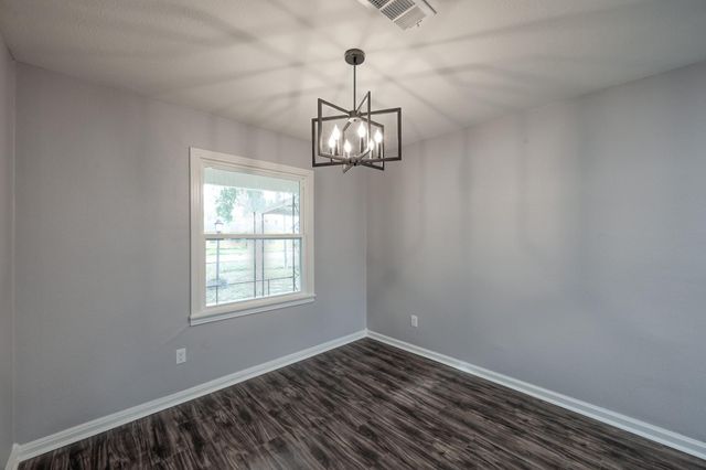 513 Barkley Street, Houston, TX 77022