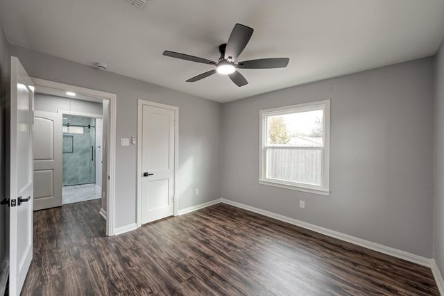 513 Barkley Street, Houston, TX 77022