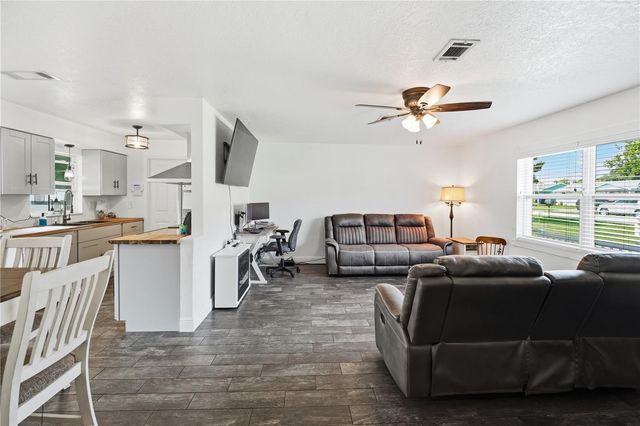 407 TENNESSEE AVENUE, St Cloud, FL 34769