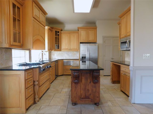 2765 Fernwood Drive, Highland Village, TX 75077