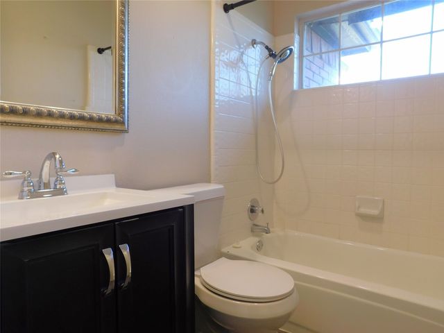 2765 Fernwood Drive, Highland Village, TX 75077