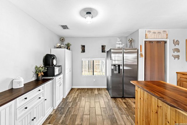 146 Ranch Country Dr, La Vernia, TX 78121